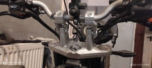 Elevadores de manillar de motocicleta para Honda Kawasaki Ducati Yamaha EXC 22-28 mm